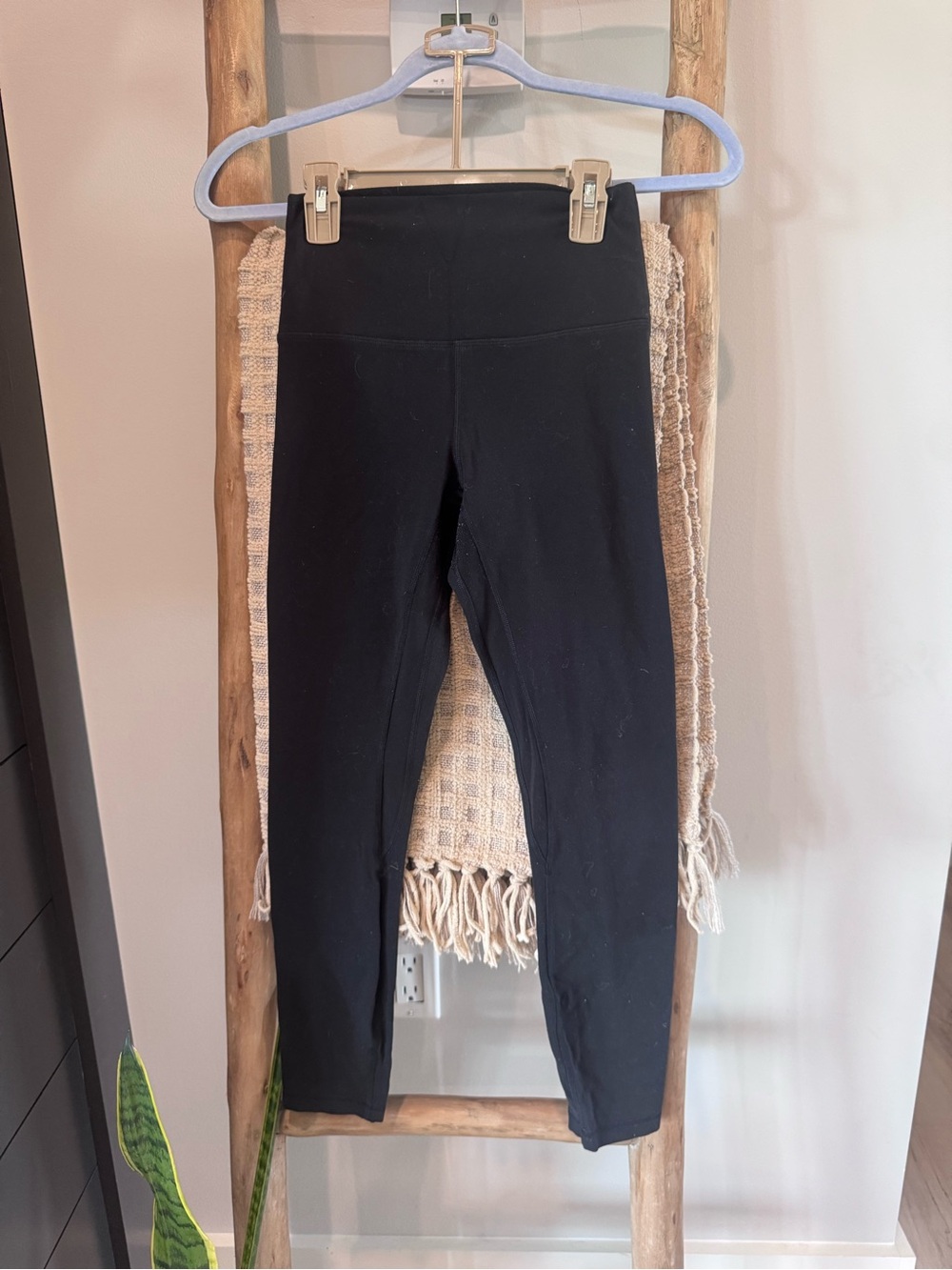 lululemon athletica Black High-Rise Leggings size 4